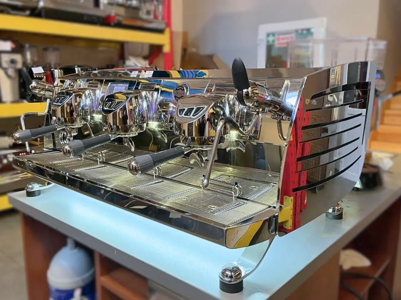 Victoria Arduino Black Eagle Gravimetric 3 Groups - Portafilter Espresso Machine