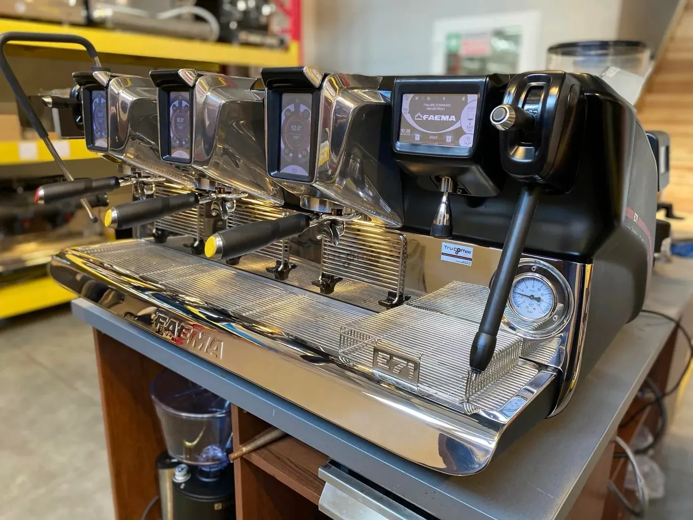 FAEMA E71 3 groups - Portafilter coffee machine - View 1