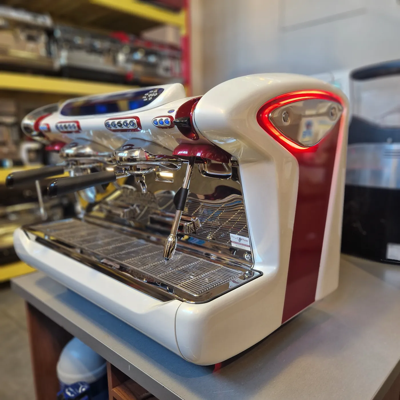 FAEMA Emblema 2 groups - Portafilter white coffee machine - View 1