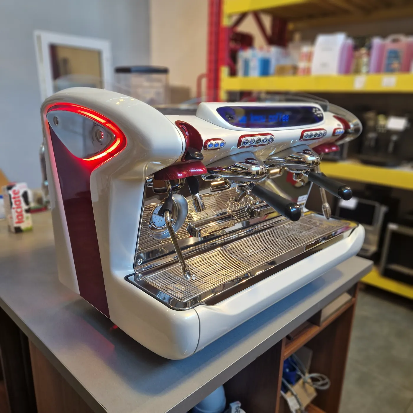 FAEMA Emblema 2 groups - Portafilter white coffee machine - View 3
