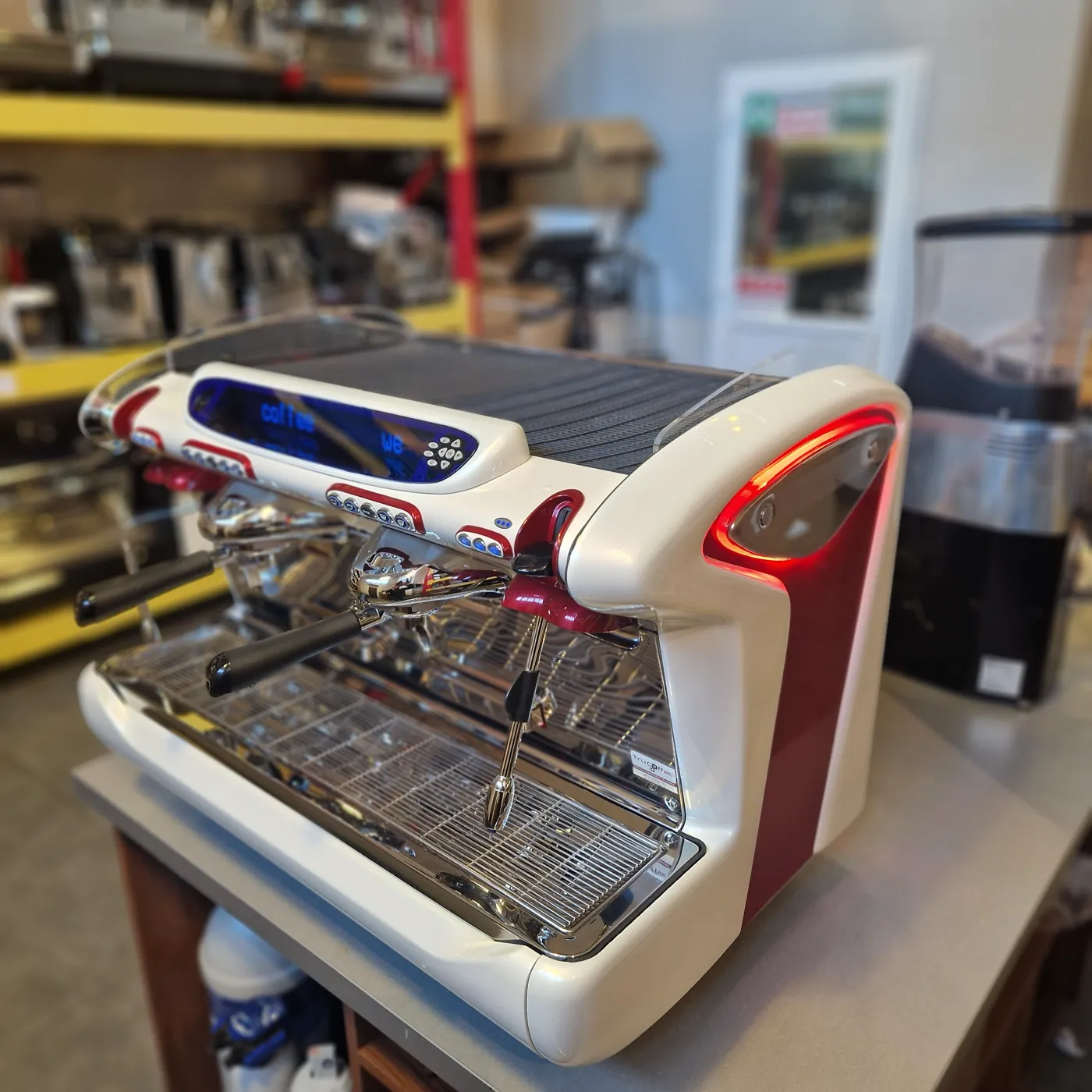 FAEMA Emblema 2 groups - Portafilter white coffee machine thumbnail 5