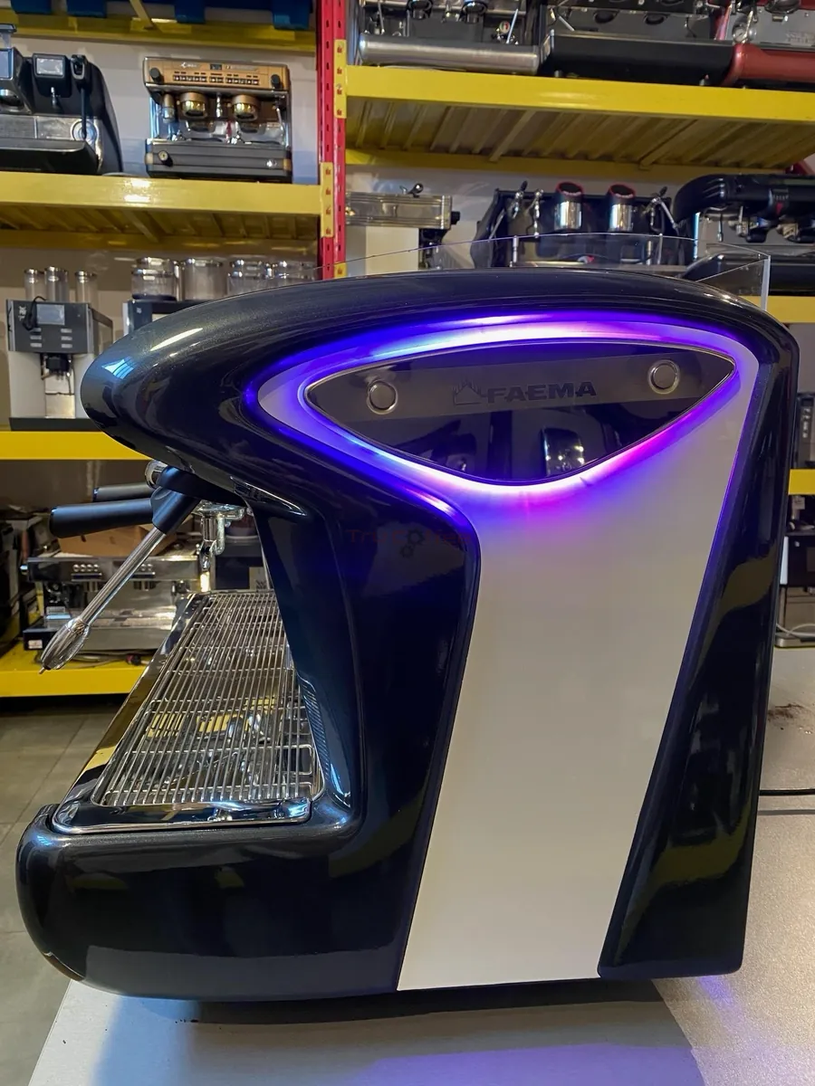 FAEMA Enova 2 groups - black Coffee Machine - View 3