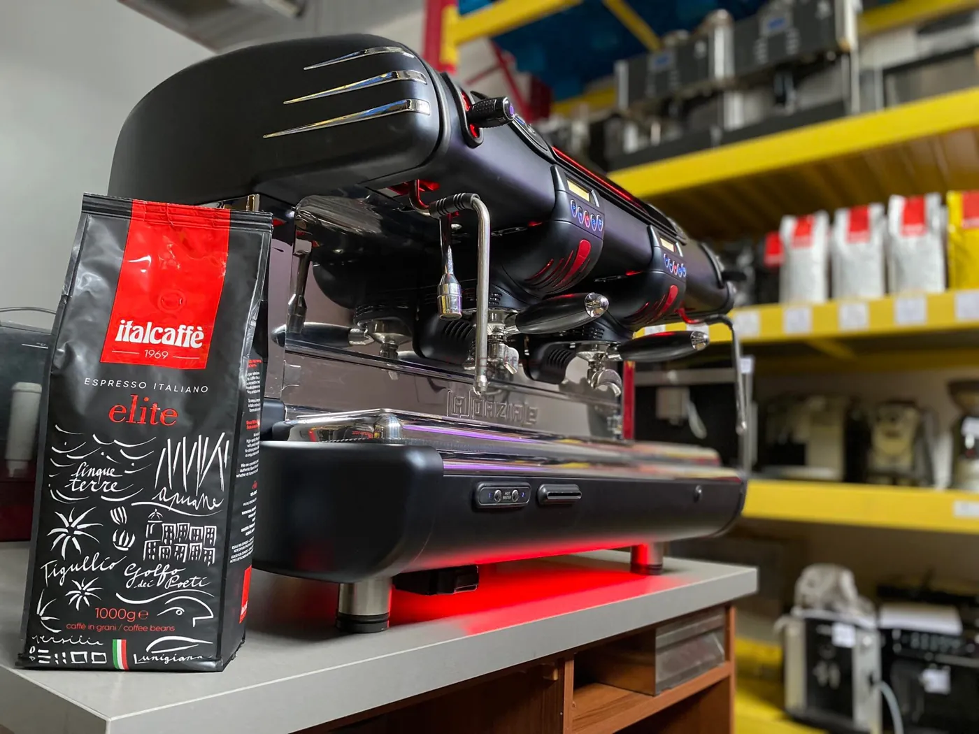 La Spaziale S40 2 groups - Portafilter coffee machine - View 1