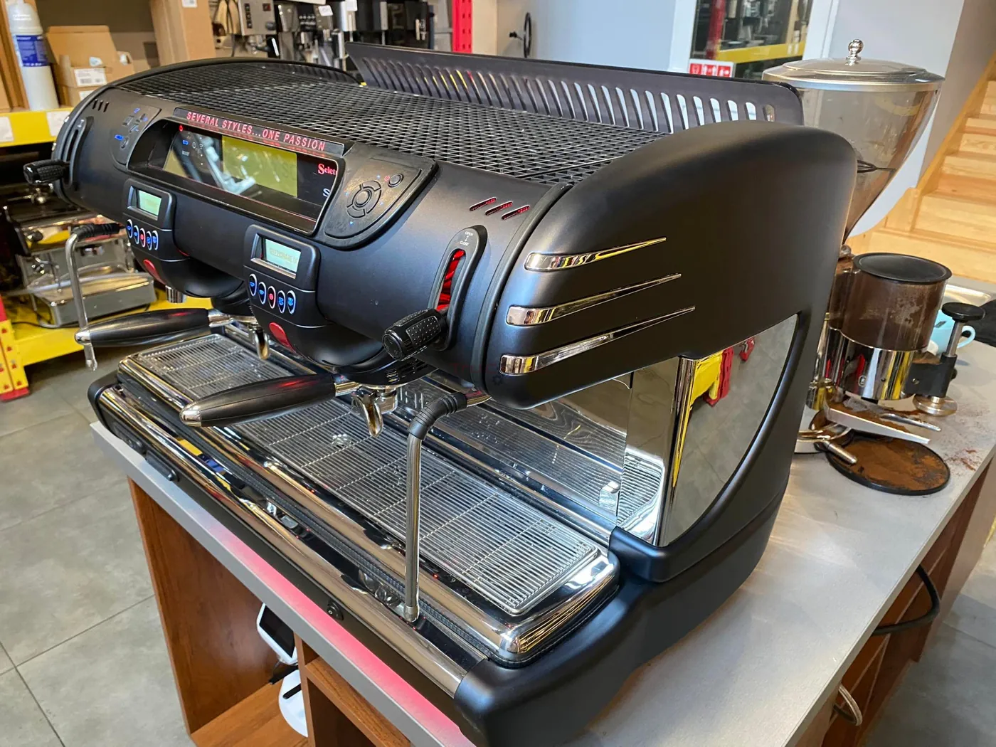 La Spaziale S40 2 groups - Portafilter coffee machine - View 2