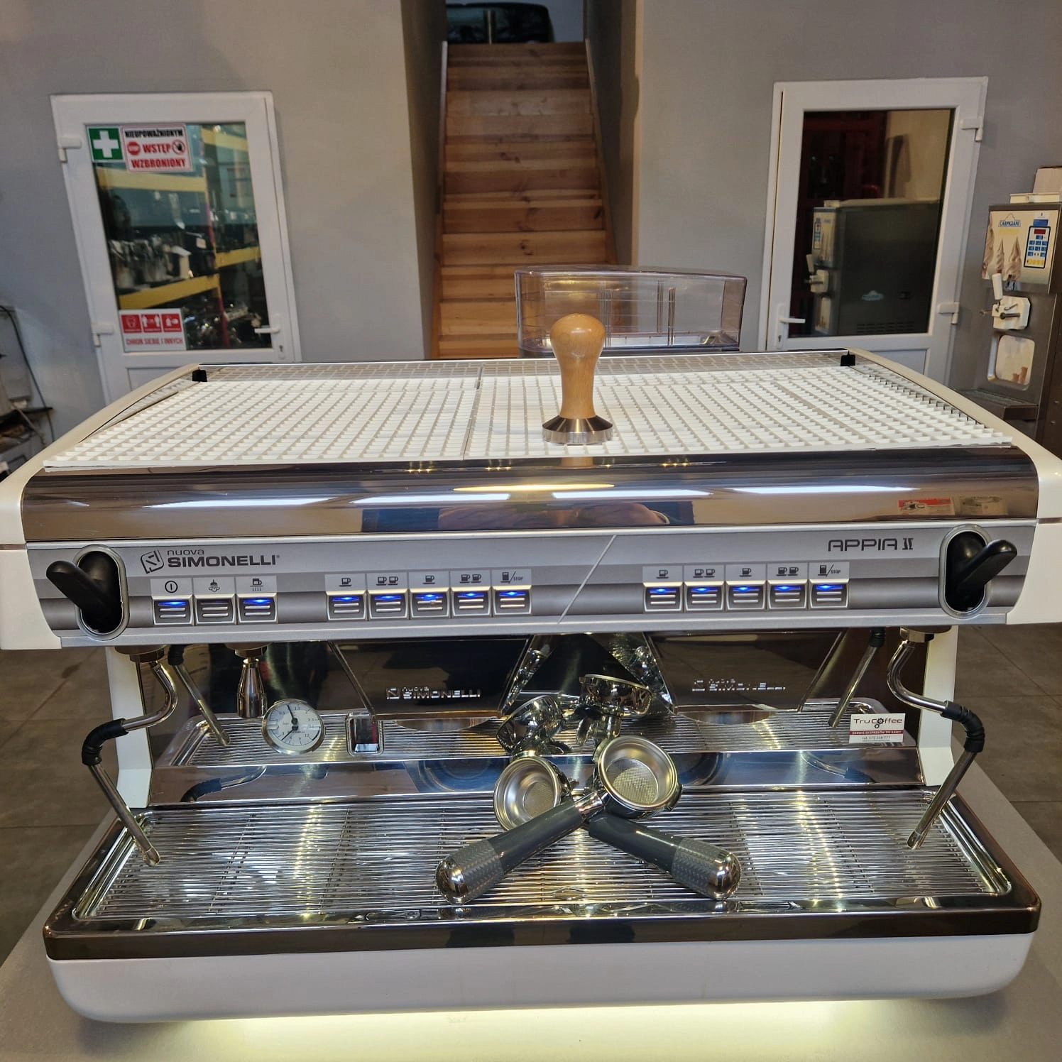 Nuova Simonelli Apia Life 2 groups Tall Cup - Portafilter coffee machine - View 2