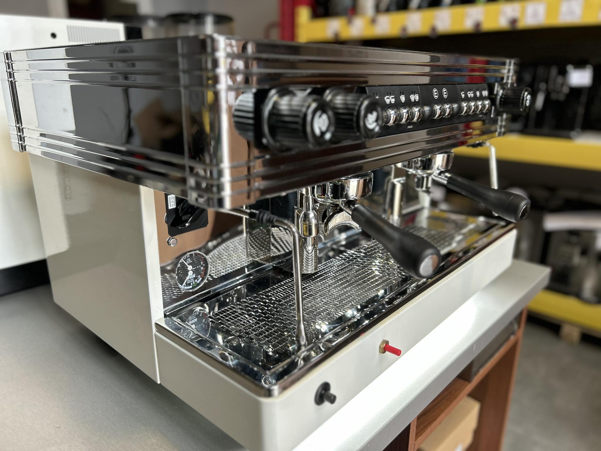 WEGA Oreon 2 groups - Coffee Machine GAS - View 2
