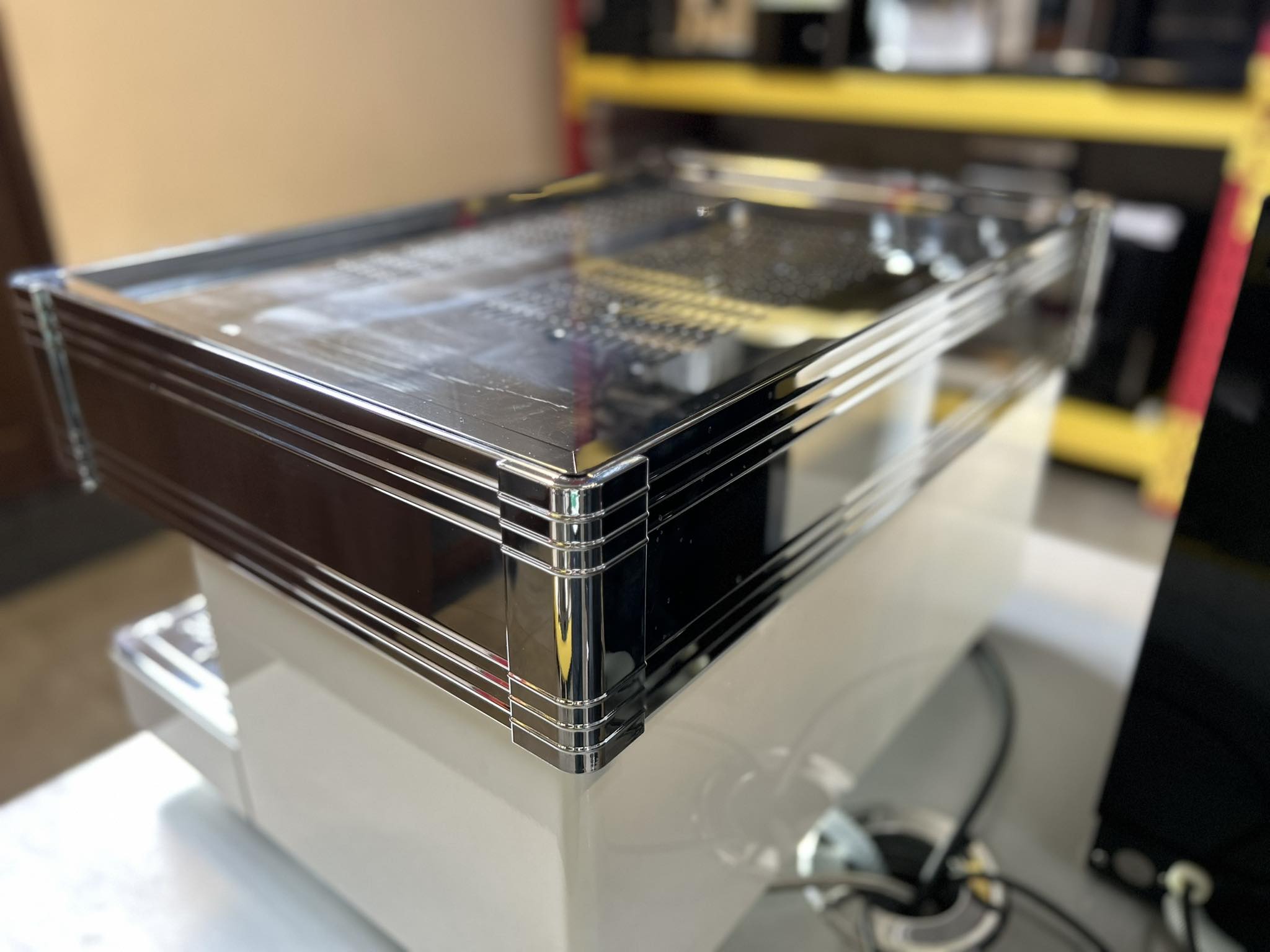 WEGA Oreon 2 groups - Coffee Machine GAS - View 3